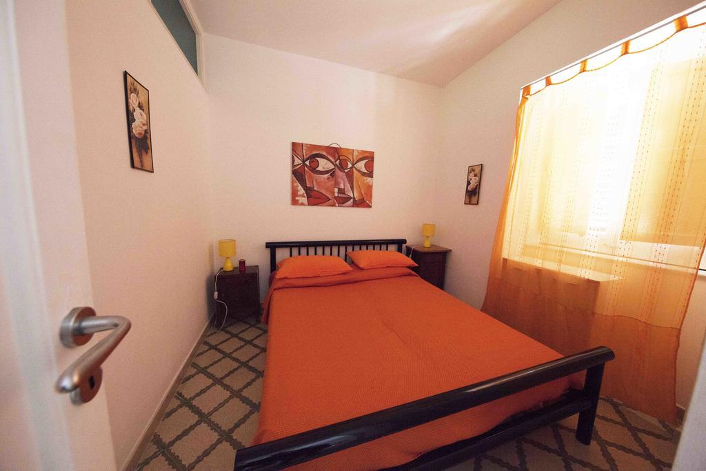 Gioeni 23 Apartman Cefalù Szoba fotó