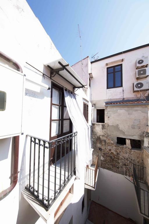 Gioeni 23 Apartman Cefalù Szoba fotó